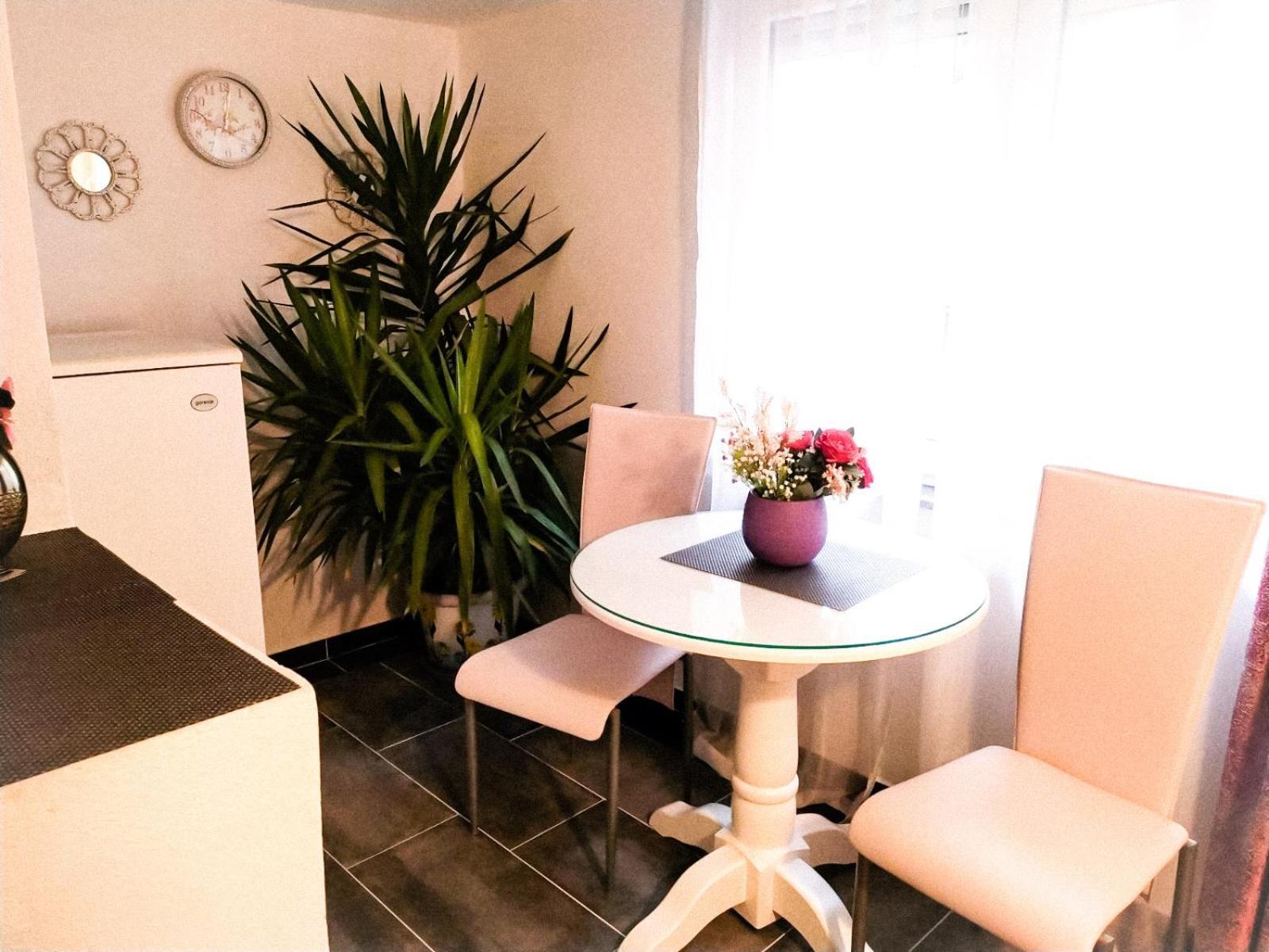 Apartman Andrea 4 Banja Luka Rum bild
