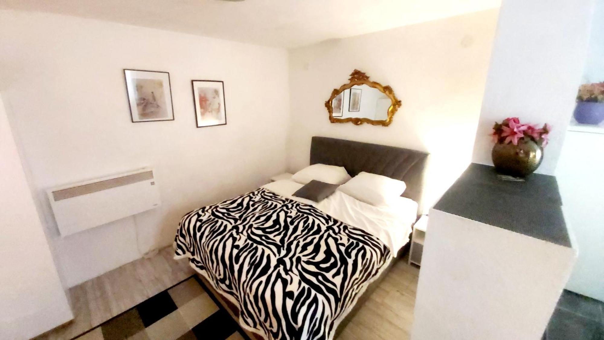 Apartman Andrea 4 Banja Luka Rum bild