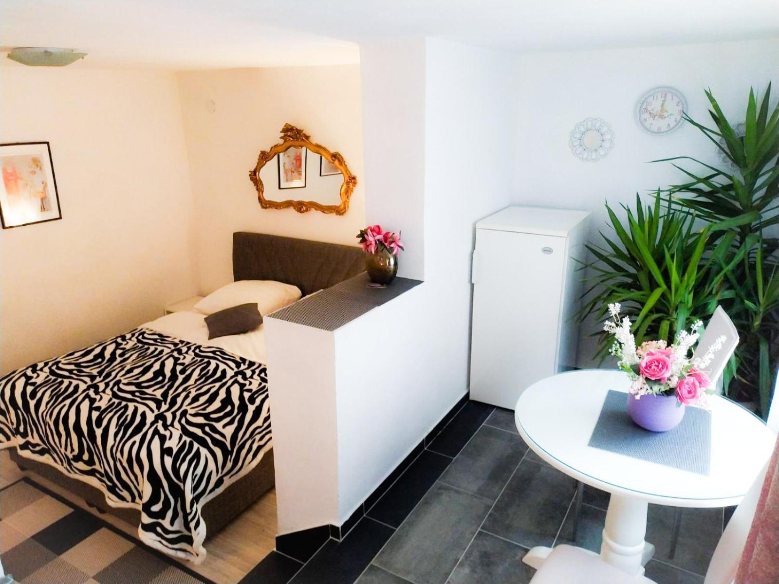 Apartman Andrea 4 Banja Luka Rum bild
