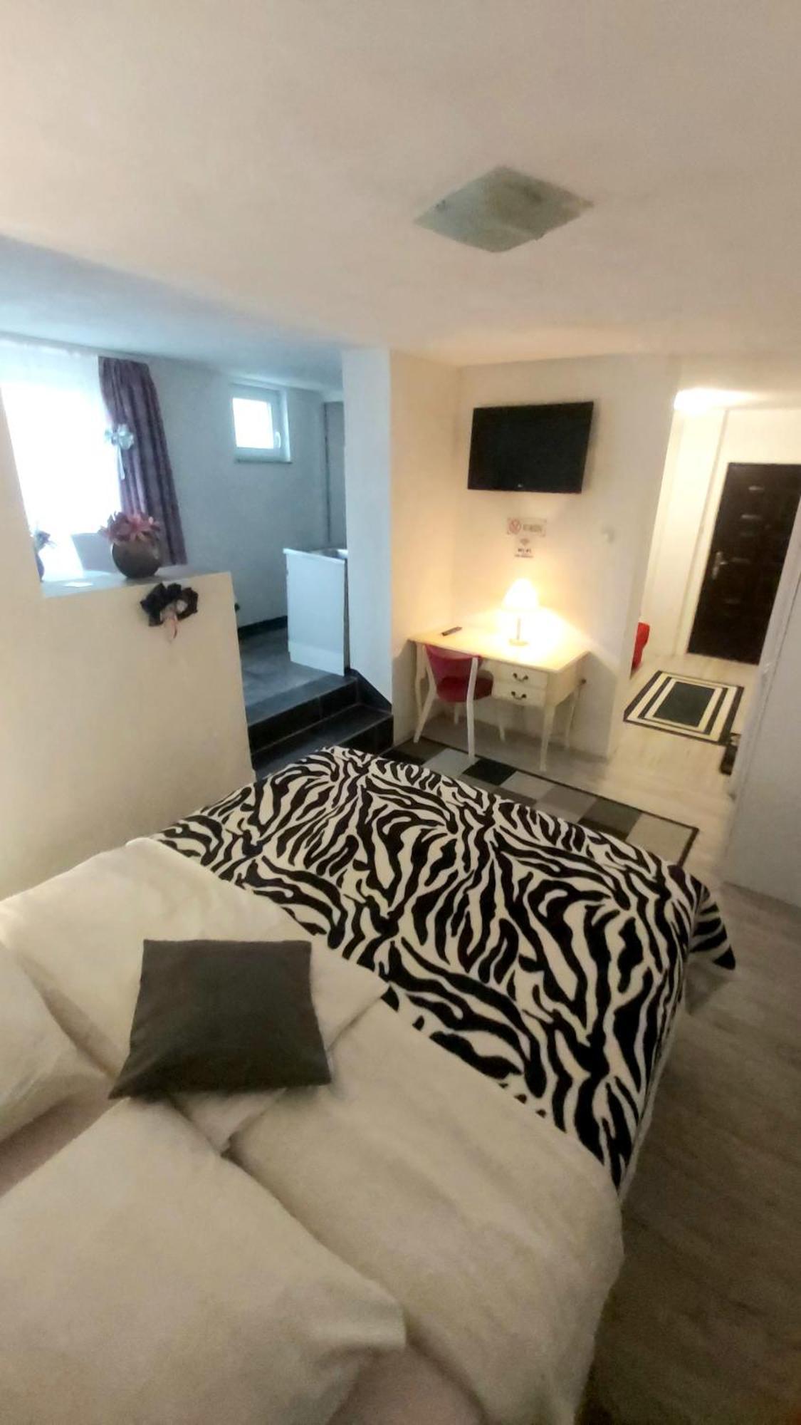 Apartman Andrea 4 Banja Luka Rum bild